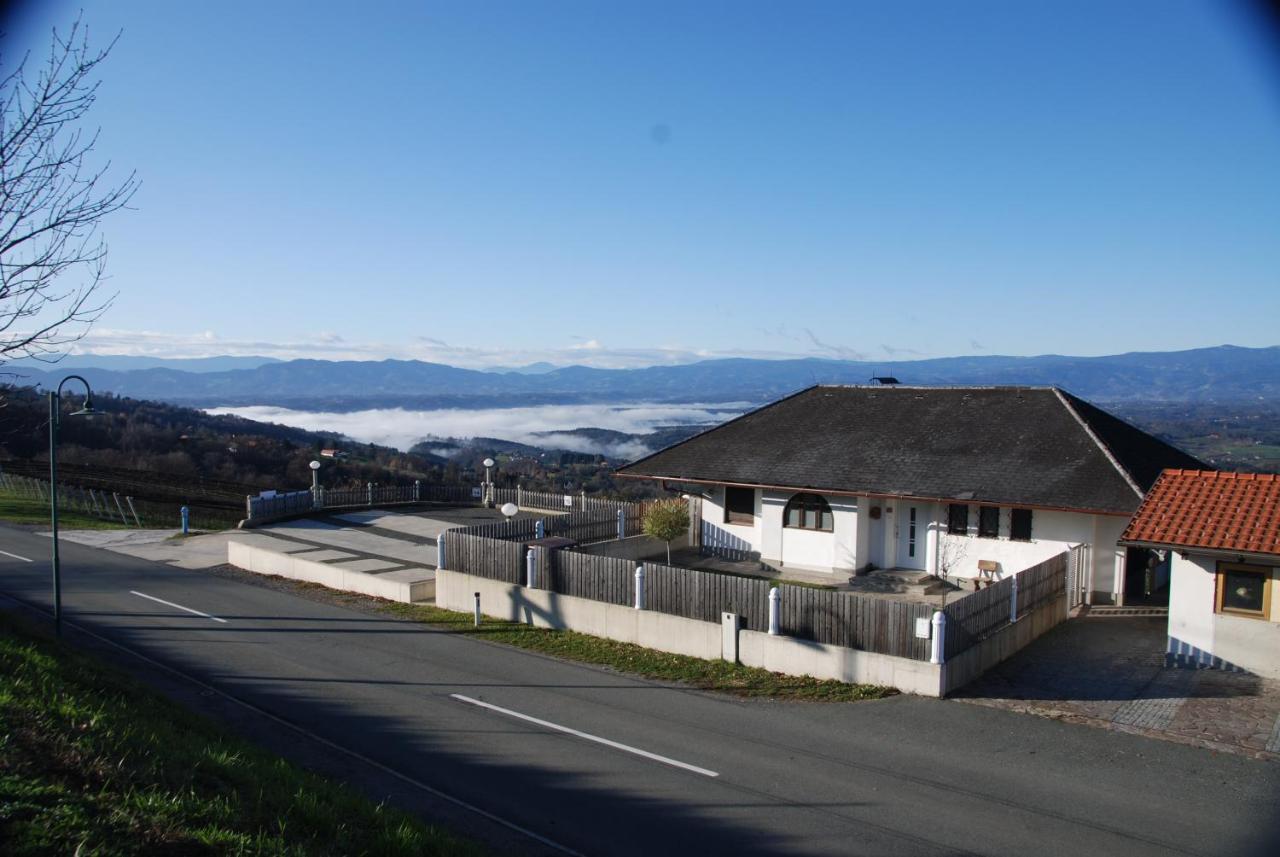 Naturpark-.Weinbergferienhaus Китцек им Заусал Екстериор снимка